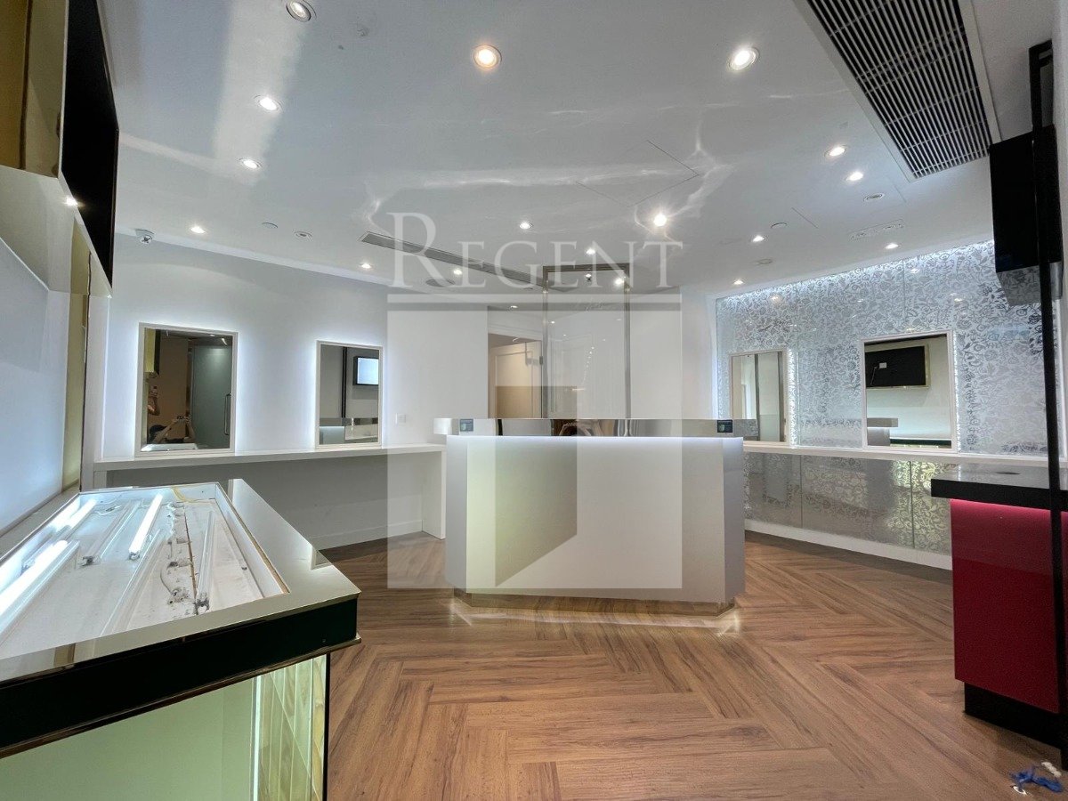 CENTURY SQUARE (世紀廣場)